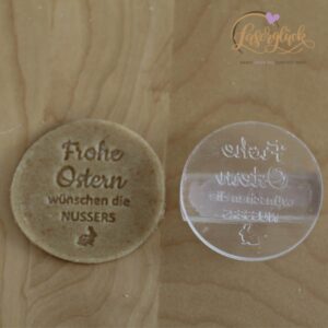 Keksstempel mit Familienname Teig